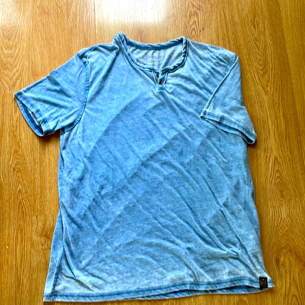 Lucky Brand Mens Vbo notch neck t shirt.